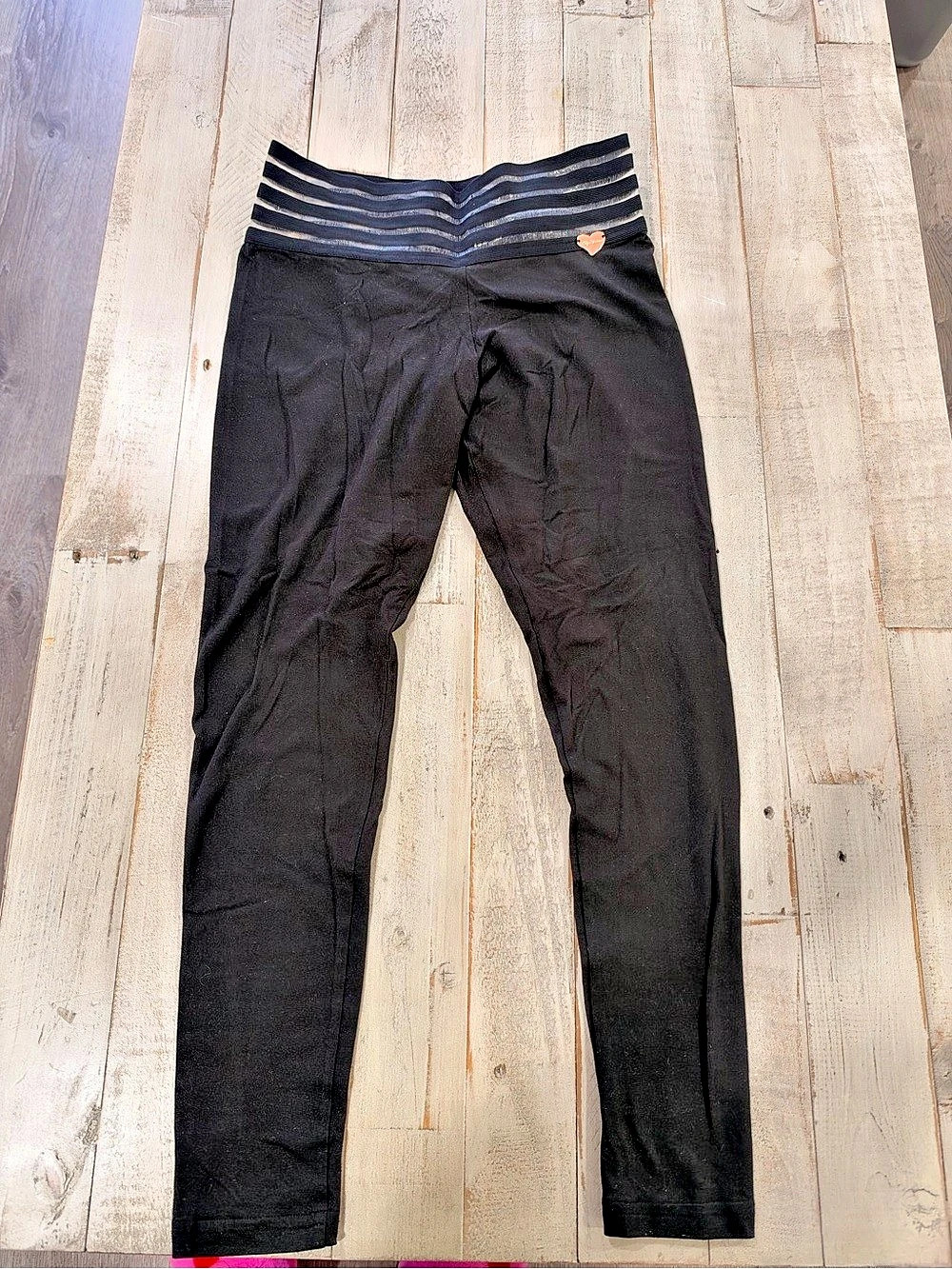 Cute Booty Black Leggings Size Medium